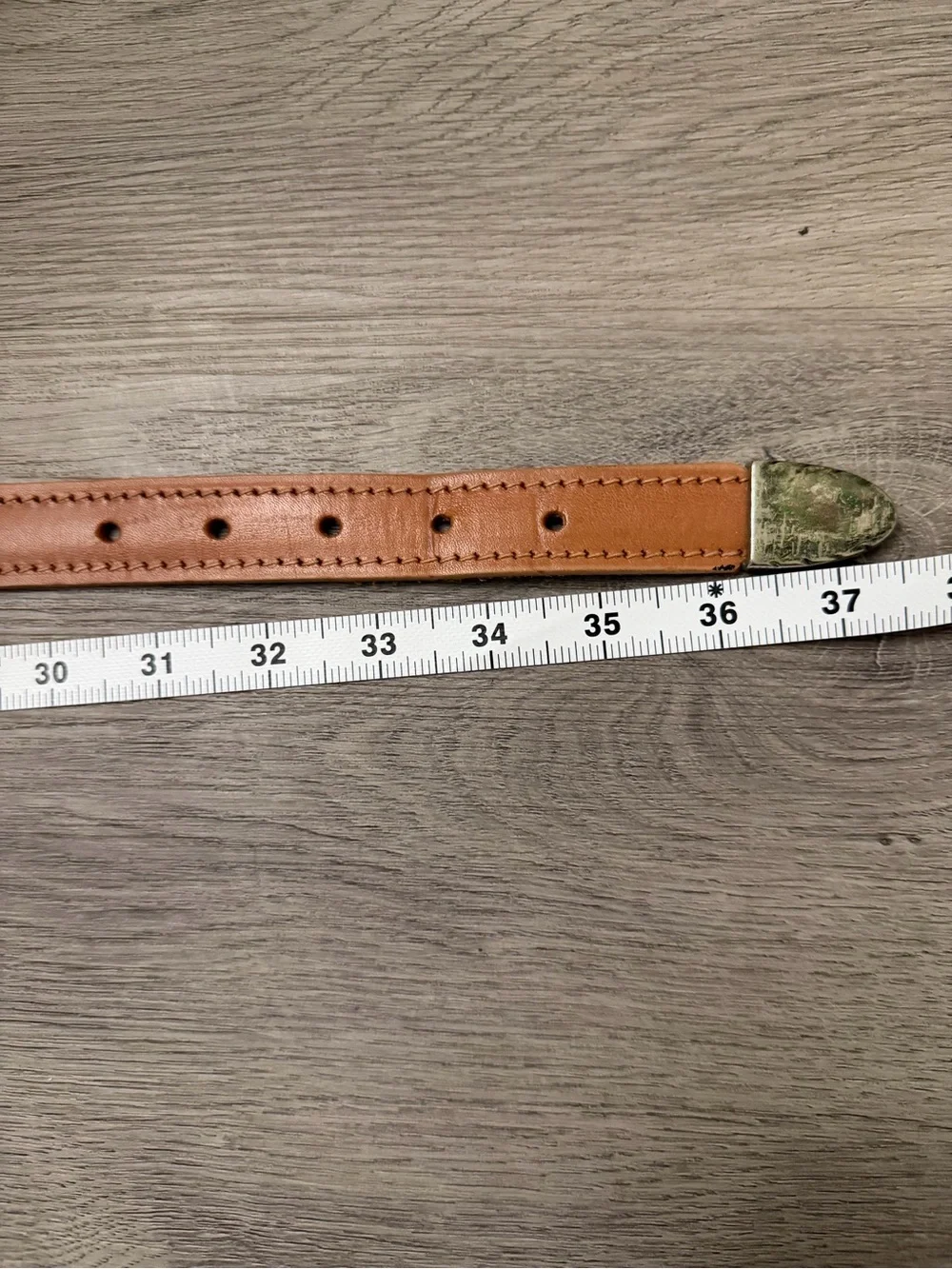 Vintage Classic Tan Saddle Leather Women’s Belt with Antiqued Buckle